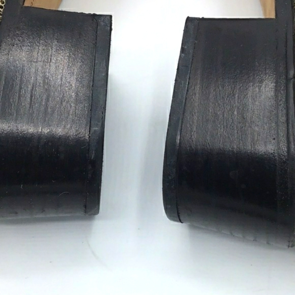 Stuart Weitzman Python Gold Leather Caged Loafers… - image 10